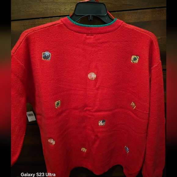 Disney Christmas 2024 Mickey and Minnie Cardigan - Womans - Picture 4 of 9